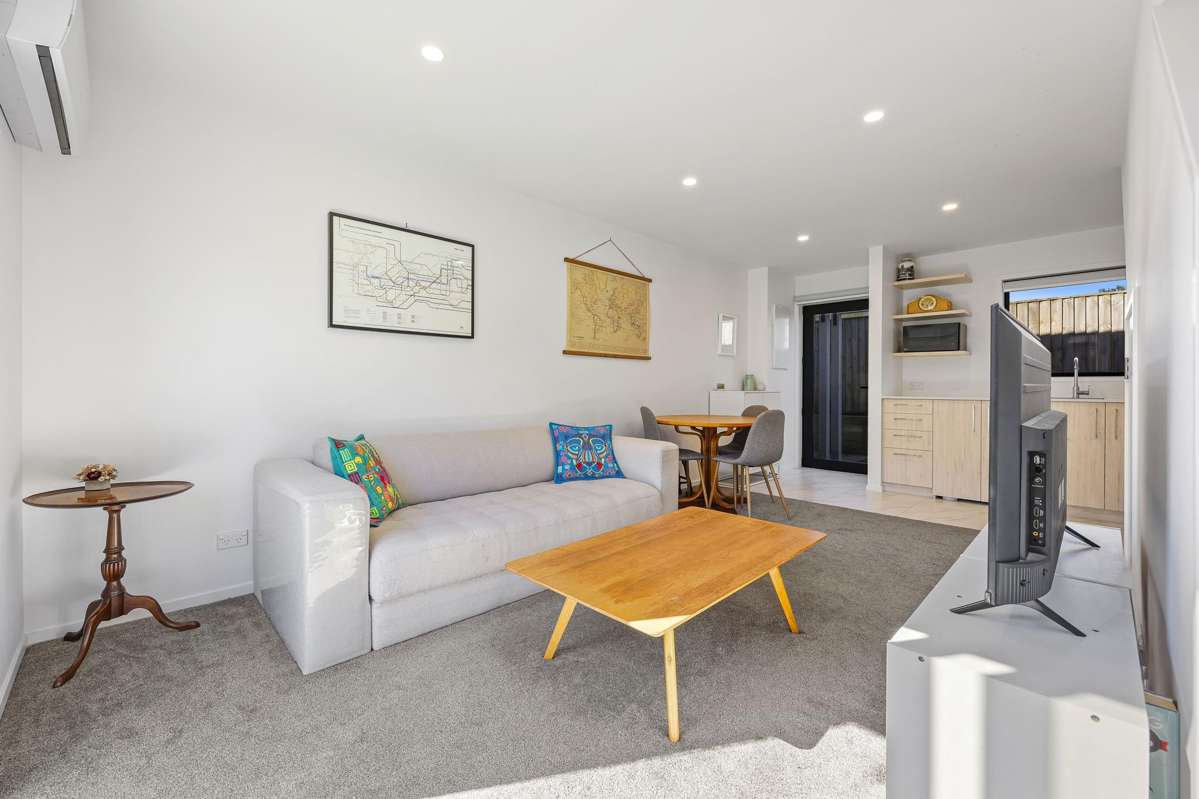 4/170 Don Buck Road_1