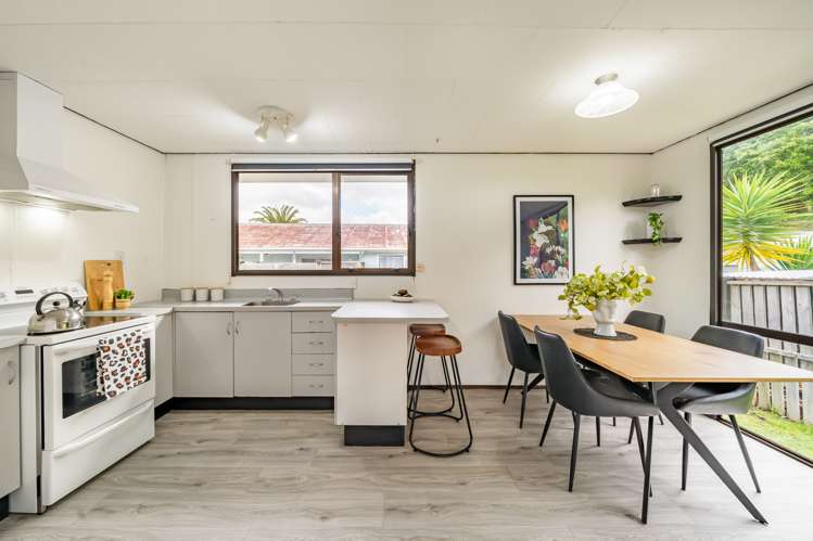 33 Hartford Crescent Totara Park_5