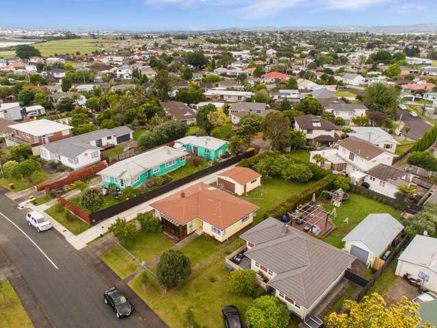 24 Montmere Avenue Te Atatu Peninsula_2