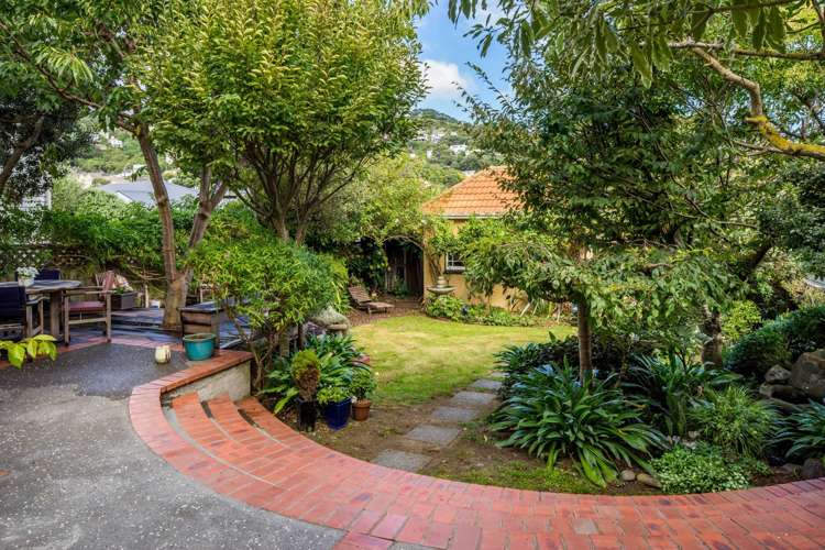 518 Broadway Strathmore Park_10