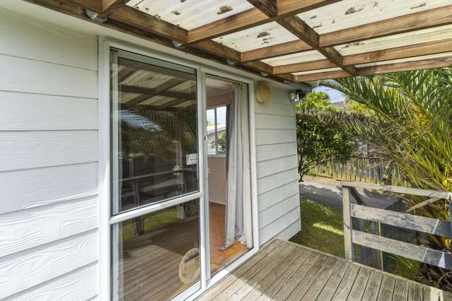 9 Taioma Crescent Te Atatu Peninsula_1