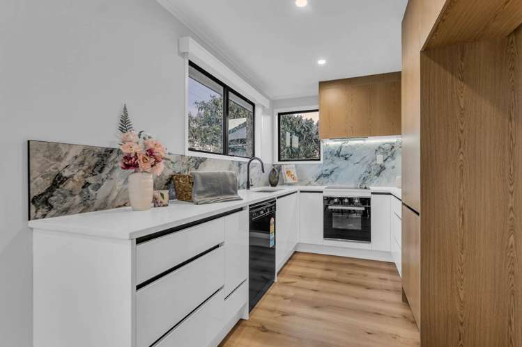 571 Swanson Road Ranui_4