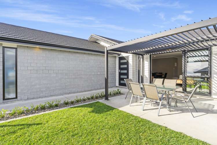 10 Korimako Place Coastlands_18