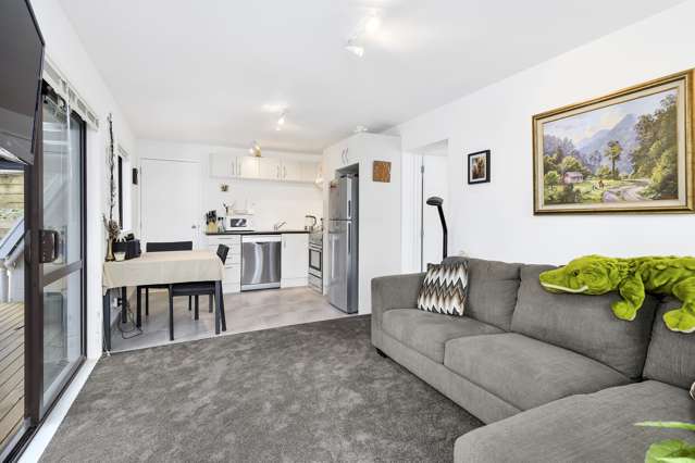 2/19 Glenorchy Street Glen Eden_4