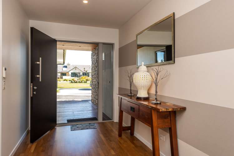 28 Oakgrove Drive Rangiora_18