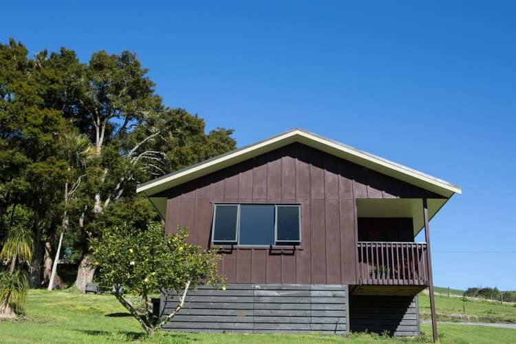 54 Puriri Glade Maungaturoto_15