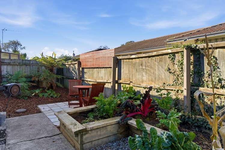 2/311A Lyttelton Street Spreydon_14