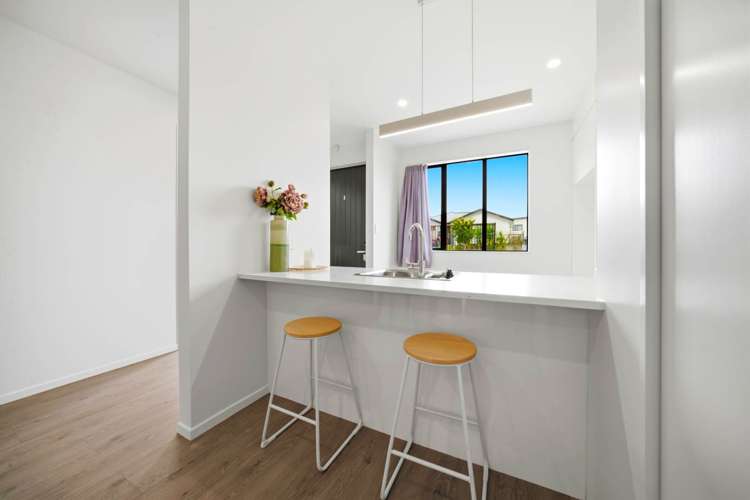 5/3 Kaimai Avenue Massey_8