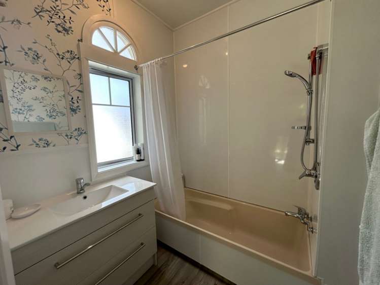 75 Royal Terrace Alexandra_10