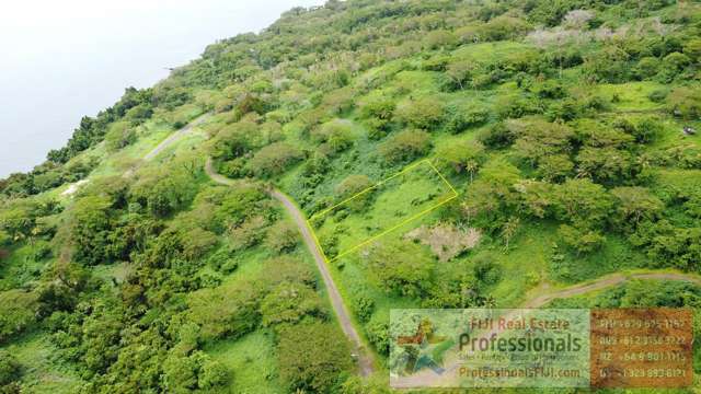 Build your own paradise on this breathtaking elevated ocean view lot