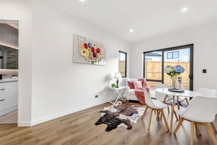 17 Tullymore Drive Flat Bush_14