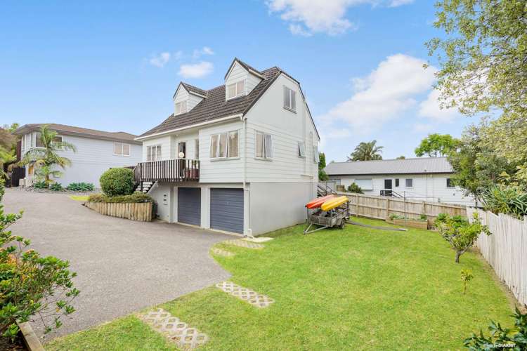 2/116 Bradbury Road Botany Downs_14