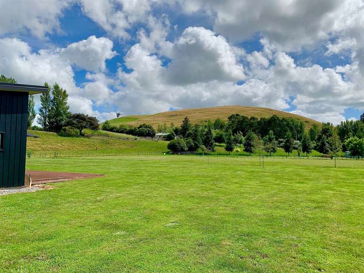 32 Argyll Road Otane_21