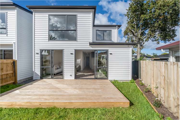 23C & 23D Studfall Street Pakuranga Heights_3