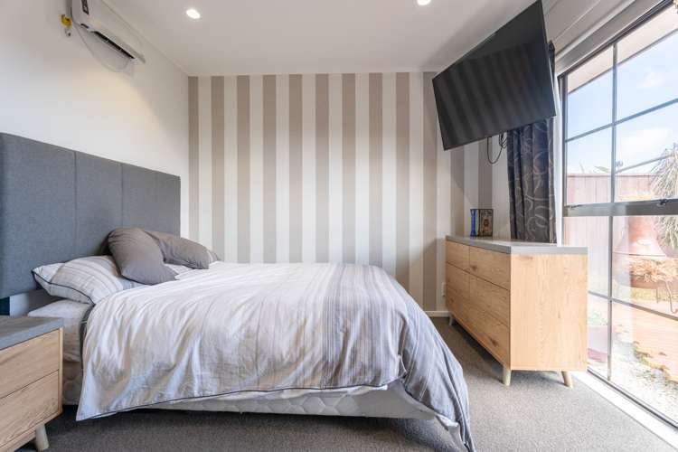 15 Kentwood Drive Woodridge_12