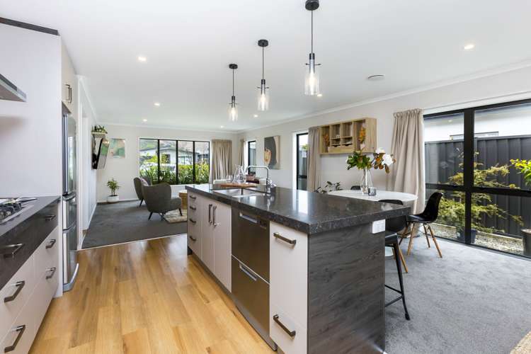 24 Te Kaeaea Crescent Wallaceville_4