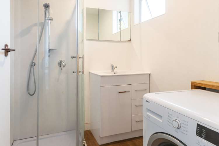 18 Lochy Road Fernhill/Sunshine Bay_5