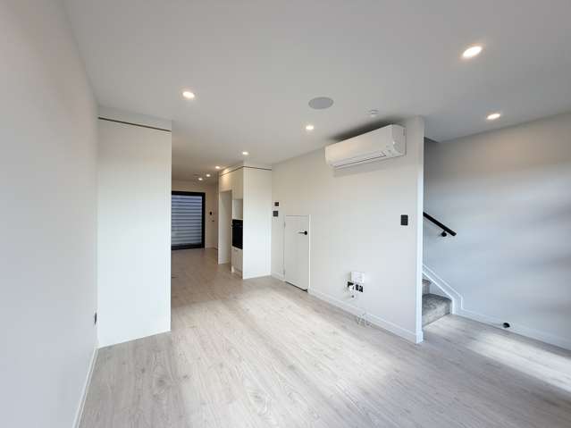 2/75 Te Taruna Drive Milldale_2