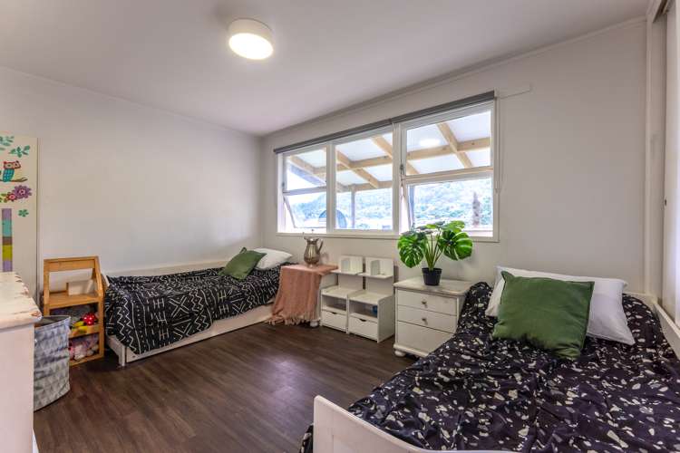 35 Calais Terrace Ostend_18