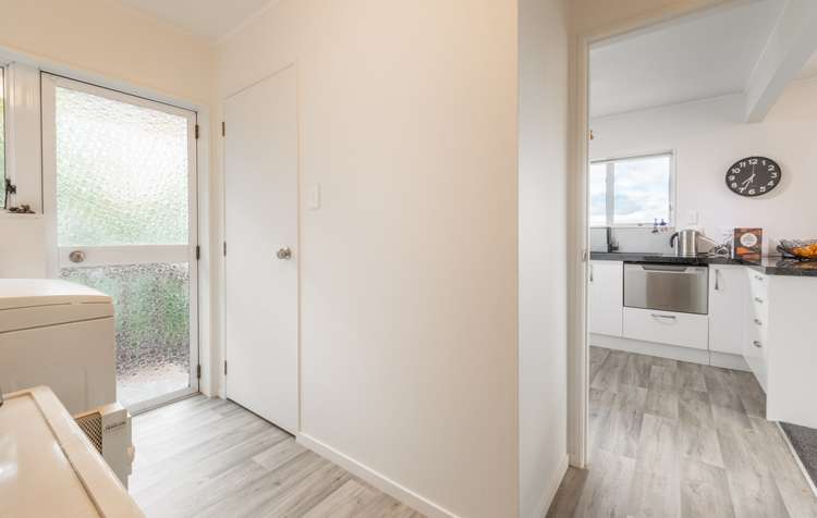 2/117 Glengarry Road Glen Eden_16