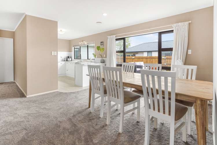 45 Ashurst Avenue Pukete_5