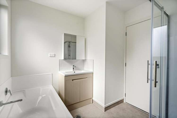 1/75 McAnnalley Street Manurewa East_18