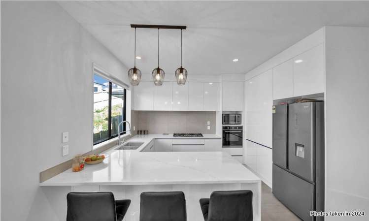 13 James Elliot Way_2