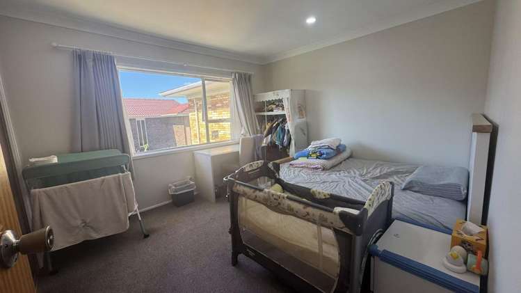 13 Luton Ave Sunnyhills_5