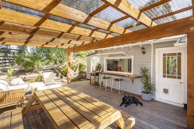Cottage Charm in an Equestrian Retreat