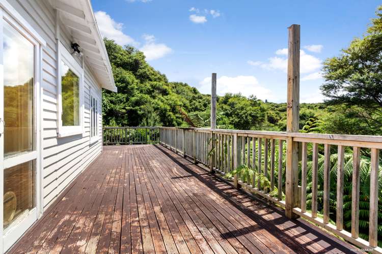 20 Rauhuia Crescent Parau_2