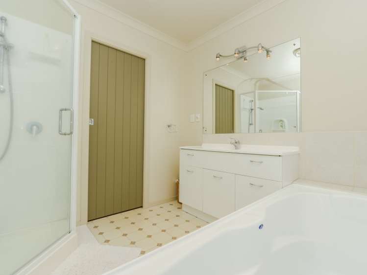 5 Westbury Mews Huntington_19