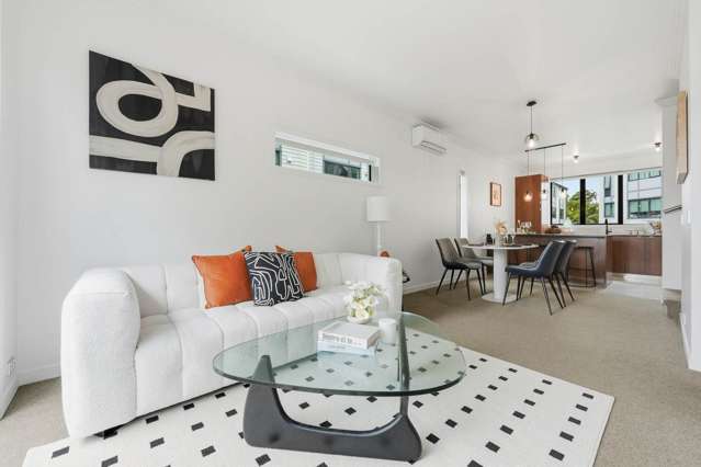 Space, Privacy and Location on a Prime Corner Site