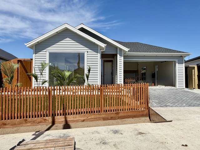 Single-Level Luxury with Dual Kitchens