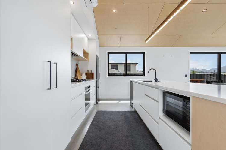 3 Pepperwood Green Albert Town_8