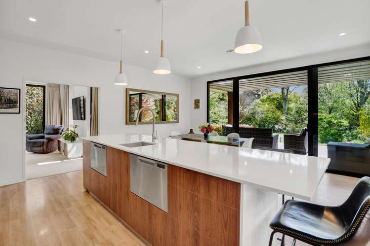 1405 South Road Kaitake_10