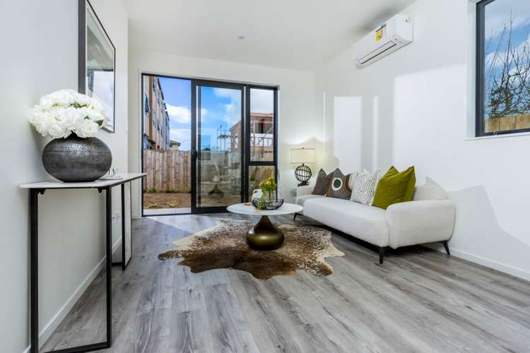 8/10 Arney Road Ranui_3