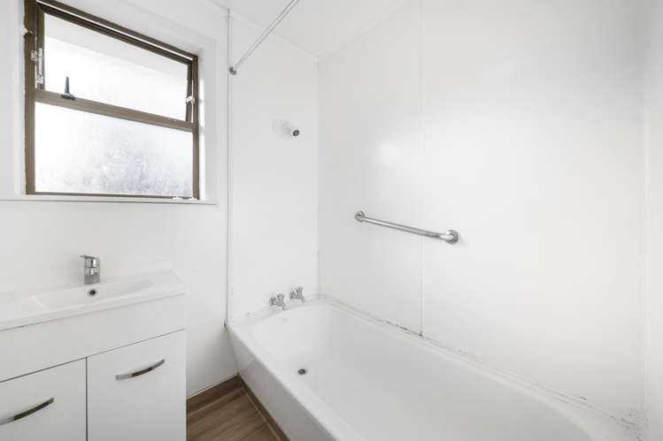 3 Buller Crescent Manurewa_10