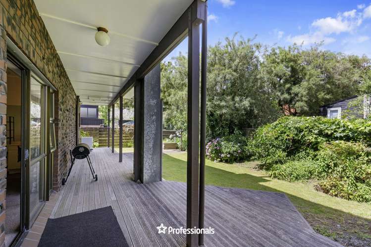 2 Lady Bell Grove Lowry Bay, Eastbourne_25