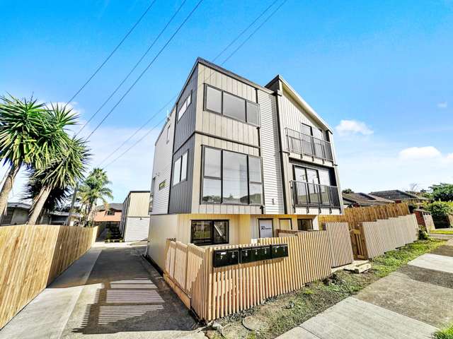 37 Claude Road Hill Park_3