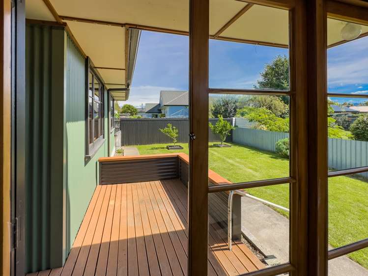 14 Edinburgh Crescent Redwoodtown_21