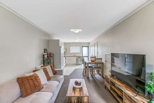 24/94 Glengarry Road Glen Eden_2