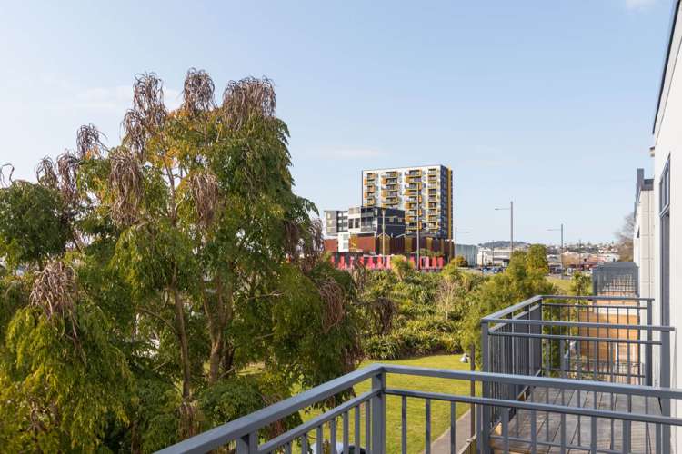 6/6 Ambrico Place New Lynn_9