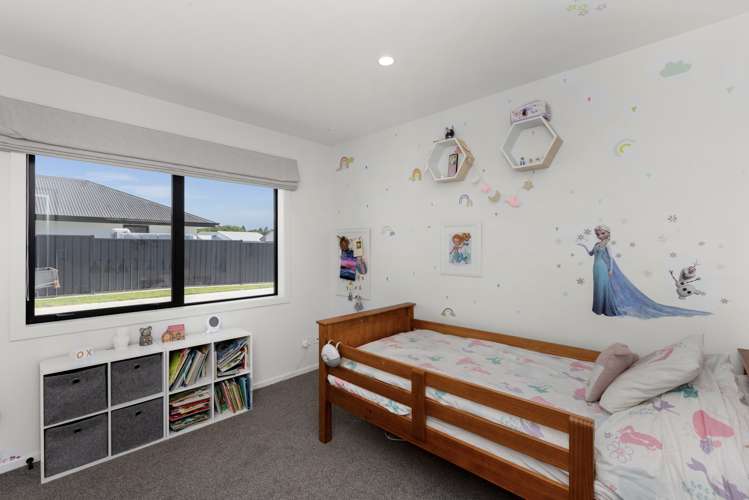 27 Hikawera Drive Frimley_13