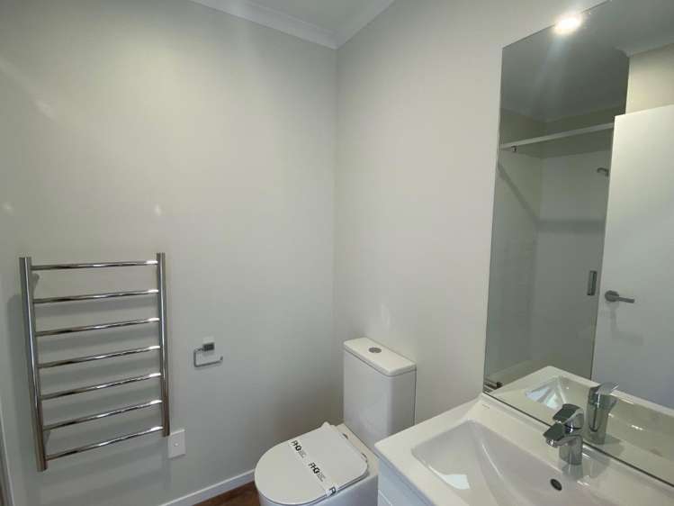 8 Equine Way Brookfield_6