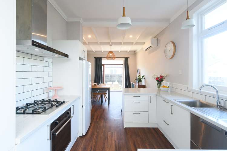 322 College Street West End_9