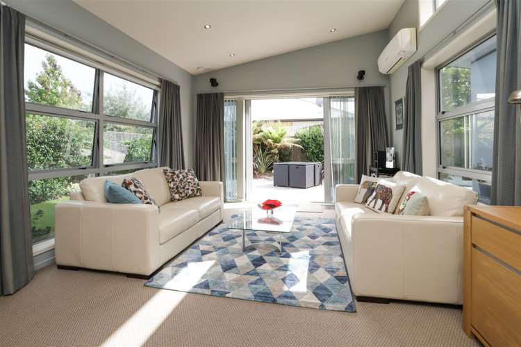 8 Ashington Grove Huntington_4