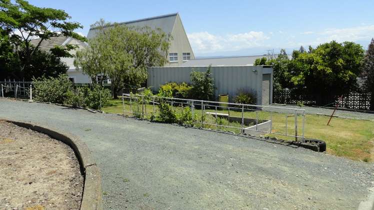 194 The Ridgeway Stoke_12