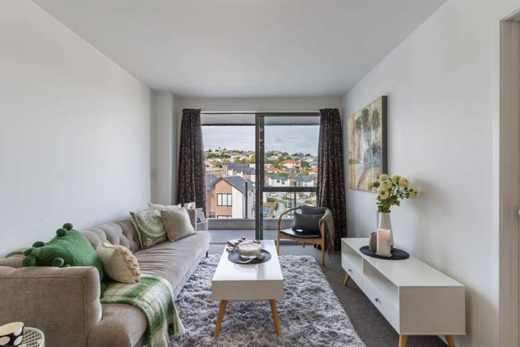 208/17 Link Crescent Stanmore Bay_6