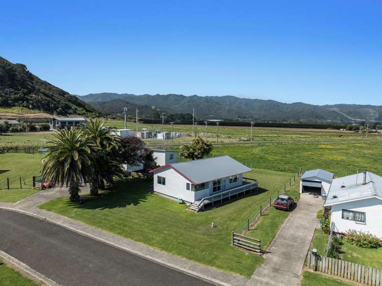 7 Rawinia Place Te Kaha_2