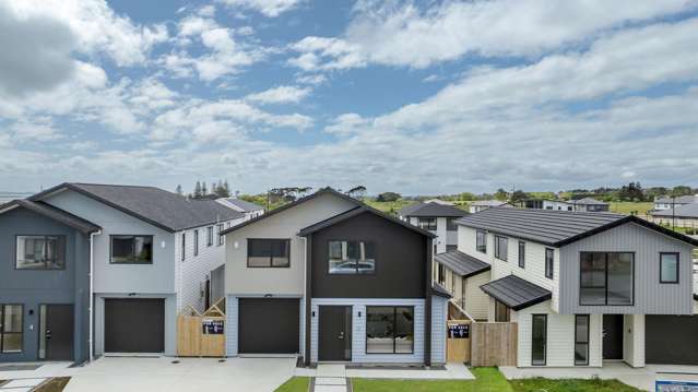 Stunning Newly Constructed Family Home